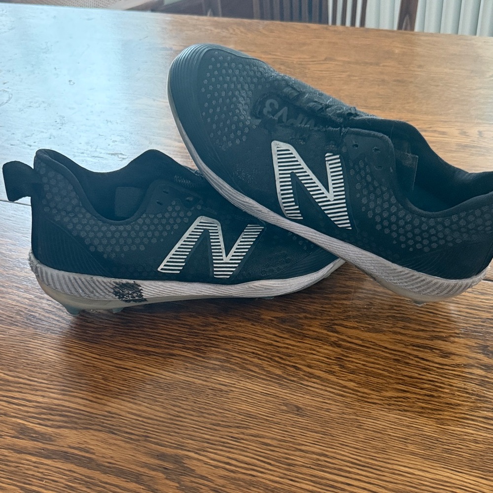 New Balance Black and White Baseball Cleats